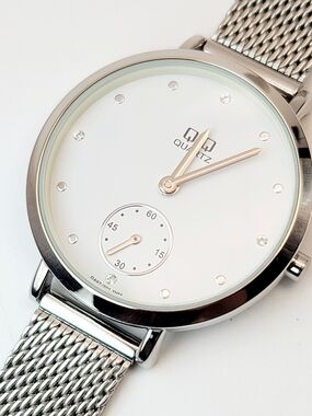 Citizen Q&Q QA97J201 Women’s Quartz Watch Silver Mesh White Dial Small Seconds